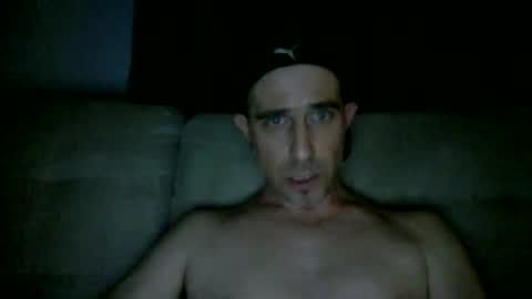 Snapshot of fouraide42 chatting on February 27, 11:28 am fouraide42 online show from February 27, 11:28 am