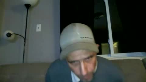 Snapshot of fouraide42 chatting on December 20, 4:42 am fouraide42 online show from December 20, 4:42 am