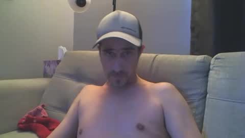 Snapshot of fouraide42 chatting on February 11, 9:56 pm fouraide42 online show from February 11, 9:56 pm