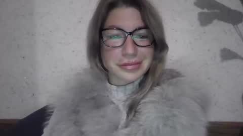 fox_red_lady7 online show from December 2, 9:56 pm