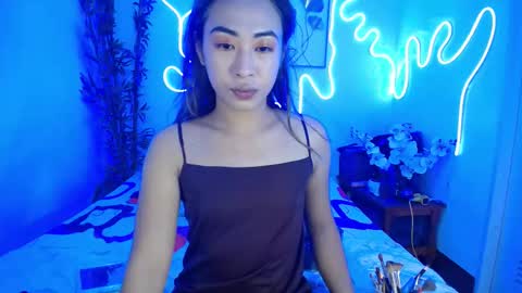 Snapshot of foxxxy_bunny18 chatting on September 21, 2:04 am Rianne online show from September 21, 2:04 am