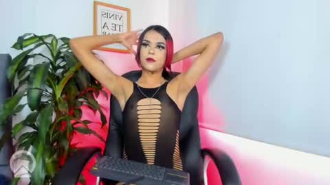 Santi  online show from August 3, 7:20 pm