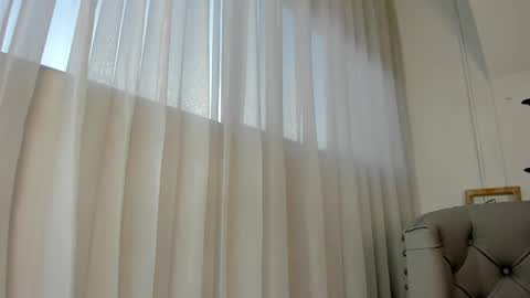 Snapshot of foxy200__ chatting on January 23, 10:54 pm Foxy online show from January 23, 10:54 pm