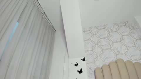 Snapshot of foxy200__ chatting on February 7, 10:52 pm Foxy online show from February 7, 10:52 pm