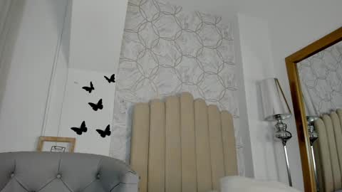 Snapshot of foxy200__ chatting on February 5, 11:06 pm Foxy online show from February 5, 11:06 pm