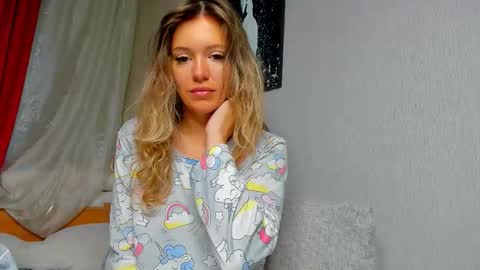 Foxy online show from September 30, 12:10 am