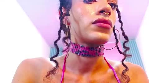 Ella online show from December 13, 7:53 pm