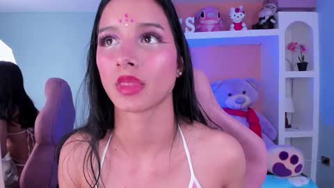 Snapshot of foxy_loren chatting on October 30, 8:53 pm Loren online show from October 30, 8:53 pm