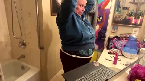 foxyladysback923 online show from March 5, 8:10 am