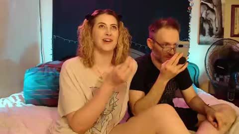 Mallory Koxx online show from June 19, 9:15 am