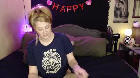 Mallory Koxx online show from February 19, 7:39 am