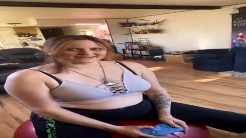 Aleu Fox online show from April 20, 3:48 pm