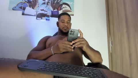 IM FRAIDER online show from May 1, 2:33 pm