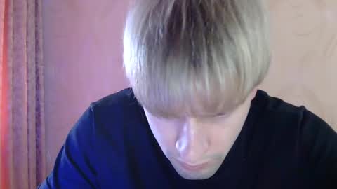 frame_tamer888 online show from May 11, 4:26 pm