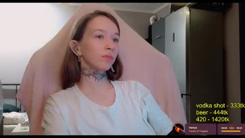 fran_bow online show from October 6, 2:51 am