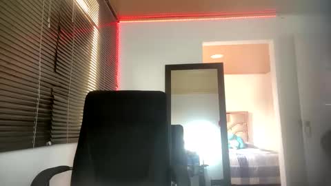 Snapshot of franccesco_699 chatting on March 4, 4:09 pm franccesco_699 online show from March 4, 4:09 pm