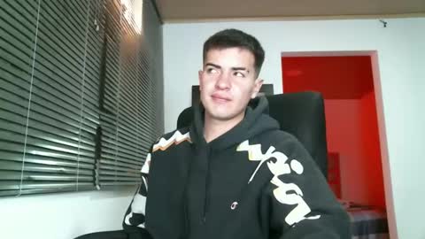 Snapshot of franccesco_699 chatting on January 31, 5:32 pm franccesco_699 online show from January 31, 5:32 pm