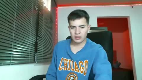 Snapshot of franccesco_699 chatting on February 2, 6:20 pm franccesco_699 online show from February 2, 6:20 pm