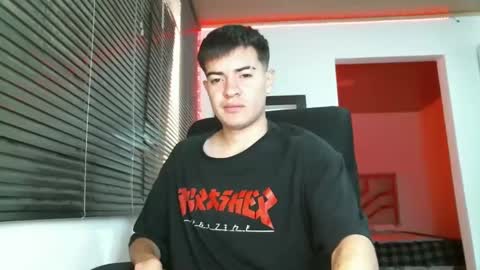 Snapshot of franccesco_699 chatting on March 8, 4:17 pm franccesco_699 online show from March 8, 4:17 pm