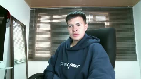 Snapshot of franccesco_699 chatting on February 28, 4:20 pm franccesco_699 online show from February 28, 4:20 pm