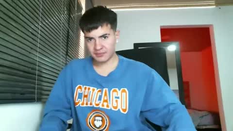 Snapshot of franccesco_699 chatting on March 12, 4:56 pm franccesco_699 online show from March 12, 4:56 pm