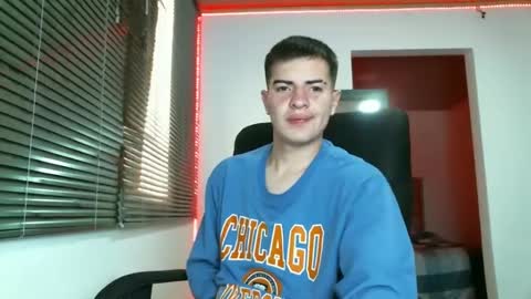Snapshot of franccesco_699 chatting on February 8, 4:47 pm franccesco_699 online show from February 8, 4:47 pm