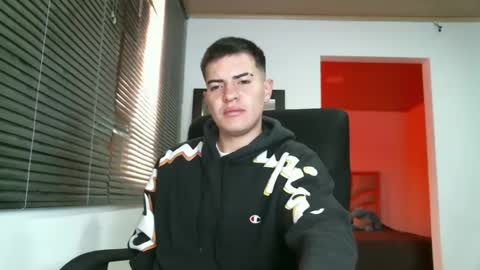 Snapshot of franccesco_699 chatting on January 27, 4:11 pm franccesco_699 online show from January 27, 4:11 pm