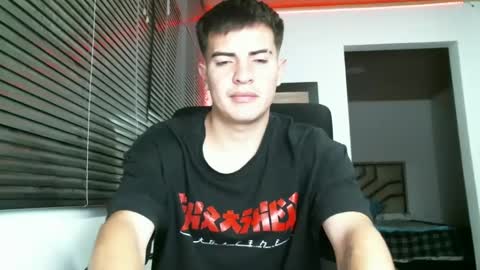 Snapshot of franccesco_699 chatting on March 9, 12:42 am franccesco_699 online show from March 9, 12:42 am