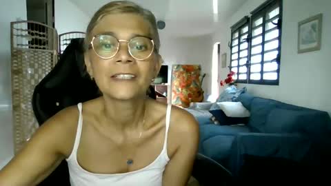francelune online show from January 7, 2:08 pm
