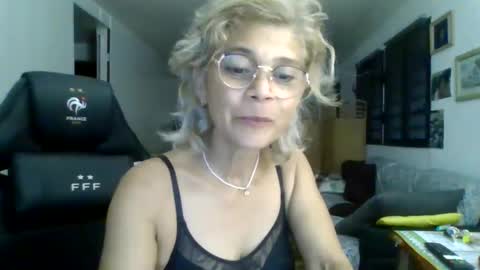 francelune online show from March 11, 2:51 pm