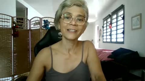 francelune online show from December 2, 7:19 am