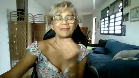 francelune online show from January 26, 10:45 am