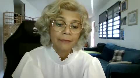 francelune online show from January 22, 7:57 am
