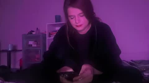 francescafey online show from November 17, 5:54 am