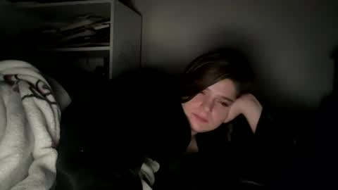 francescafey online show from December 17, 8:32 am