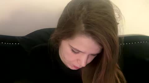 Snapshot of francescafey chatting on January 3, 3:16 am francescafey online show from January 3, 3:16 am