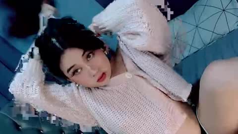 LOVE online show from May 15, 9:18 am