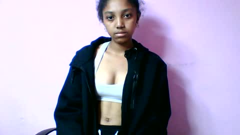 francia333068 online show from June 15, 6:05 am