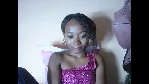 Snapshot of francine925426 chatting on October 18, 6:01 pm francine925426 online show from October 18, 6:01 pm