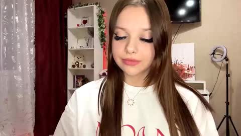 Lina online show from March 23, 4:34 pm