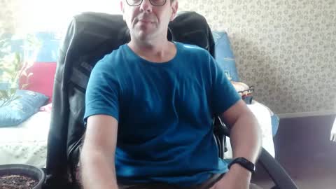 franck143544 online show from February 9, 10:19 am