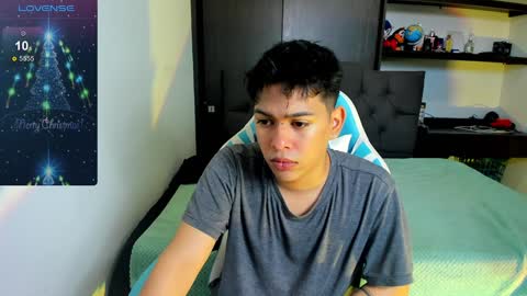 Snapshot of franco_rizzo01 chatting on December 8, 7:54 pm frank online show from December 8, 7:54 pm