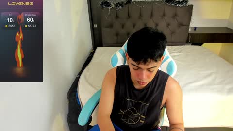 Snapshot of franco_rizzo01 chatting on December 5, 8:38 pm frank online show from December 5, 8:38 pm
