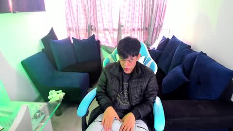 Snapshot of franco_rizzo01 chatting on January 7, 8:31 pm frank online show from January 7, 8:31 pm