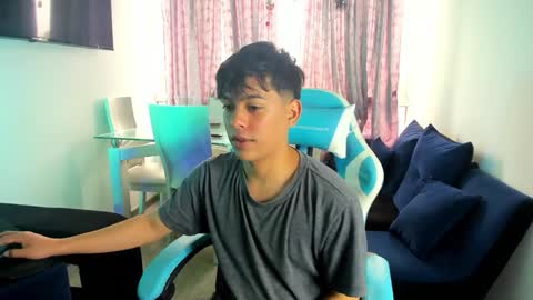 Snapshot of franco_rizzo01 chatting on February 3, 8:46 pm frank online show from February 3, 8:46 pm