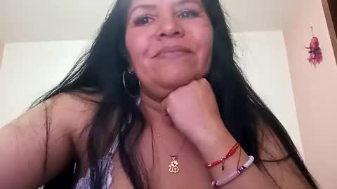 Snapshot of francy_froz chatting on January 11, 3:44 am francy froz online show from January 11, 3:44 am