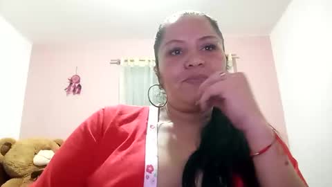 Snapshot of francy_froz chatting on March 6, 4:41 am francy froz online show from March 6, 4:41 am