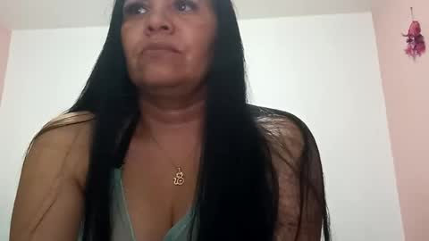 Snapshot of francy_froz chatting on January 17, 11:06 am francy froz online show from January 17, 11:06 am
