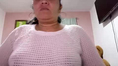 Snapshot of francy_froz chatting on September 22, 4:05 am francy froz online show from September 22, 4:05 am