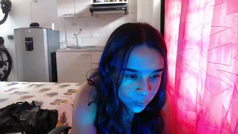 franfinee online show from October 4, 5:55 pm